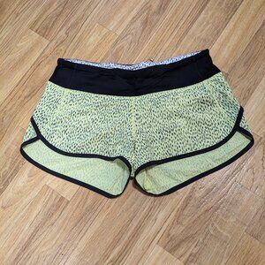 Lululemon Run Speed Short 4 way stretch Dottie Dash Clarity Yellow / Black 4